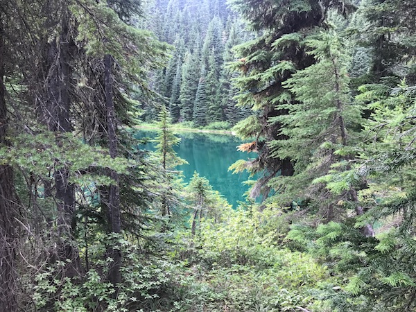 Image of a mountain lake